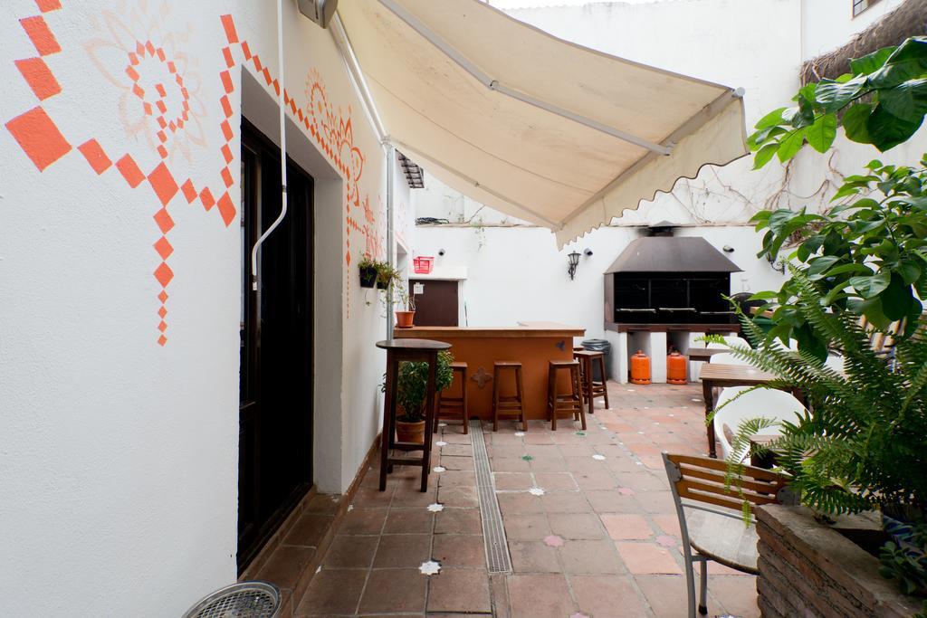 Oasis Backpackers' Hostel Granada Exterior photo